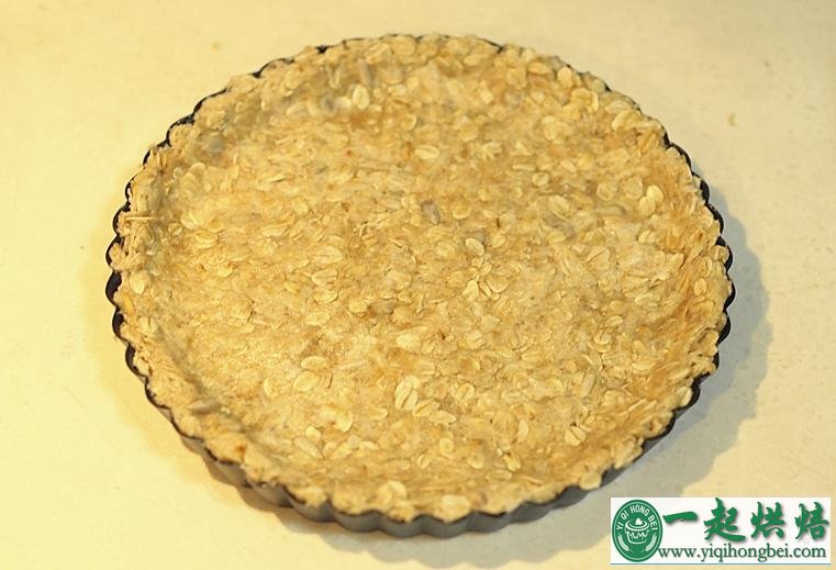 香蕉坚果塔 (Banana-Nut Tart)的做法 步骤2